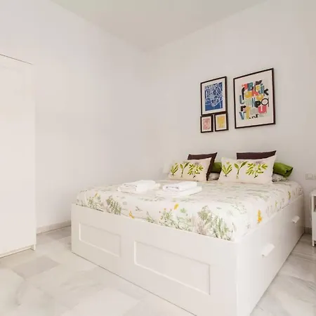 Hostly Rivero 2b Center-fibre-communal Terrace-parking Optional-cless